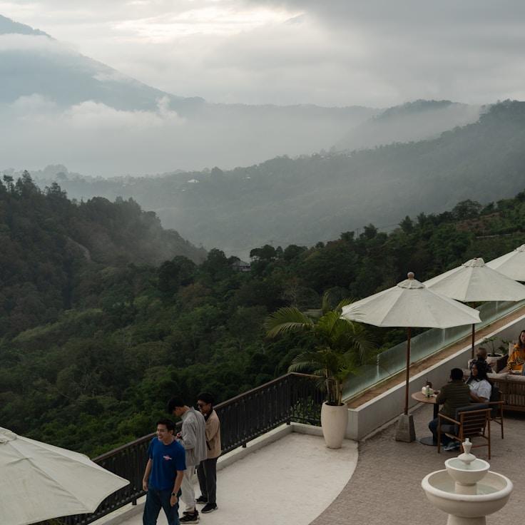 Outdoor terrace seating suitable for families in Florence